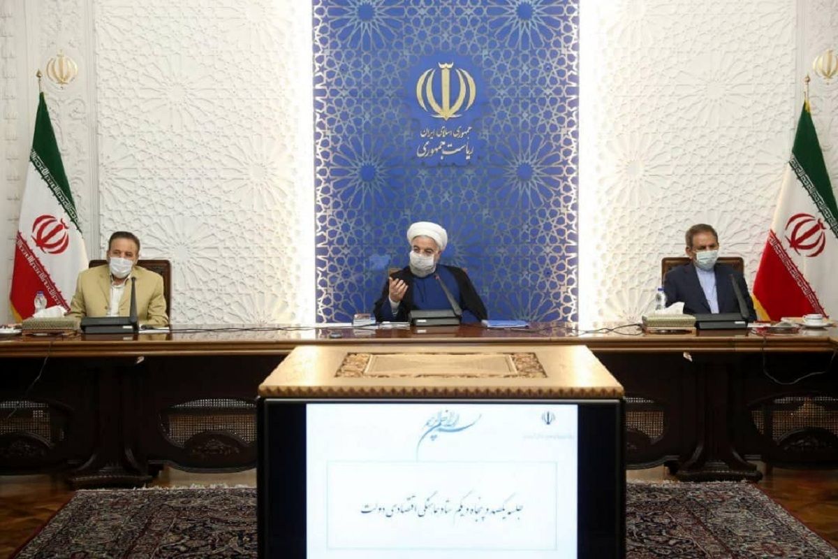 روحانی: بانک مرکزی مسئول سیاست‌های ارزی است/ از صادرکنندگان متعهد حمایت می‌کنیم