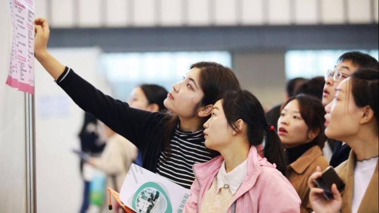 چین اقدامات مختلفی برای تقویت اشتغال جوانان انجام می‌دهد
